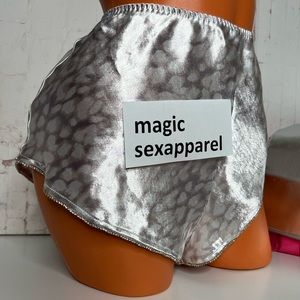 VS XL CRYSTAL EMBELLISHED SATIN SLEEP SHORTS PAJAMAS LOUNGE LEOPARD